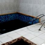 First pic of Babe sucking at pool side - AmateurPorn