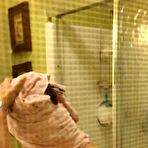 Second pic of Amateur chubby girlfriend exposed after shower - AmateurPorn