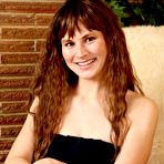 First pic of Sofia Rodas throwing her big beaver around.