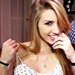 First pic of Blonde amateur teen banged in garage - AmateurPorn