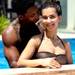 First pic of Moona Snake bangs her boyfriend in the blistering sun