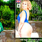 Fourth pic of Thick mom Ashley Rider oiling up her curvy butt - Free Mature.nl gallery