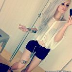 First pic of Scene chicks teasing their boyfriends on cam