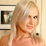 Fourth pic of 
	  Bea Stiel plump pussy lips | Sexy-Models.Net