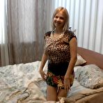 First pic of Hot date loves getting cum over herself - AmateurPorn