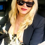 First pic of 60 year old MILF Allissa West is getting frisky - Mature.nl