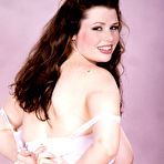 Second pic of Desirae Sweater Girl Score Classics - Prime Curves