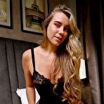 First pic of GOLDEN GLOW with Ryana by Leonardo