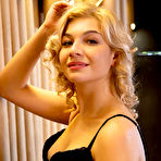 First pic of Amelia Dorn Round Ass Girl in Stockings