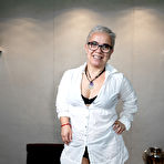 First pic of Mature Midget Sara One is having sex with pretty toyboy Cris Angelo - Free Mature.nl gallery