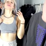 Third pic of Quick public fun in the changing room - AmateurPorn