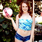 First pic of Samantha Reigns in Reign Or Shine