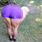 First pic of Lylith LaVey: Lylith LaVey strips her sex... - Babes and Pornstars