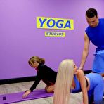 Second pic of Skylar's Huge Naturals were Made for Hot Yoga! - AmateurPorn