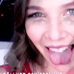 Second pic of Stella Sedona Can't Wait For Her Present - AmateurPorn