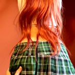 Second pic of Salope rousse se fait baiser avant l'&eacute;cole - AmateurPorn