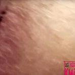 Third pic of Kmille aime le multi sucker pour t&iuml;&iquest;&frac12;tons et clito - AmateurPorn
