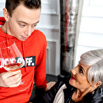 Second pic of Tutor Arwen is a MILF that loves to seduce toyboys - Mature.nl