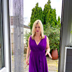 First pic of When Laura Chalice is alone she loves to get wet and wild - Mature.nl