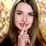 Fourth pic of Georgia in a Treehouse