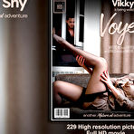 Fourth pic of Spying on my masturbating hot mature neighbour - Mature.nl