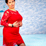 First pic of Nata is a horny cougar who happens to find a special toy to play with - Mature.nl