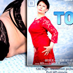 Fourth pic of Nata is a horny cougar who happens to find a special toy to play with - Mature.nl