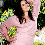 First pic of Dria Submits Hairy Curvy Brunette