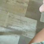 Second pic of Fuite sous l'&eacute;vier! Milf allume le plombier et se fait baiser HARD par les deux trous - MILF AT HOME - AmateurPorn