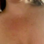 Fourth pic of Fuite sous l'&eacute;vier! Milf allume le plombier et se fait baiser HARD par les deux trous - MILF AT HOME - AmateurPorn