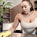 Second pic of Fiona Frost, Carmela Clutch - FreeUse Milf | BabeSource.com