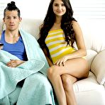 First pic of April Fools with stepsis Ibarra TURNS SEXUAL? - AmateurPorn