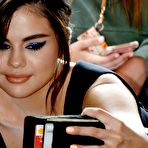 First pic of Selena Gomez Shows Off Her Lopsided Boobs