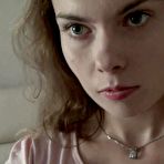 First pic of Kinky teen strips her sexy outfit for you - AmateurPorn