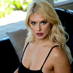 First pic of Riley Reign in Big Dick Deal at Naughty America - Prime Curves