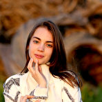 First pic of Sofy Bee Shows Hairy Pussy