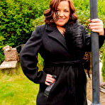 First pic of When big butt mom Courtney takes off her clothes she goes wild - Mature.nl