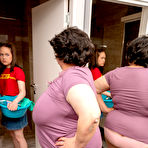 Second pic of Two BBW stepmoms use teeny babe Maya for all of their chores and more - Mature.nl