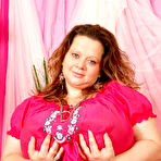 First pic of Huge tits mom Francessca loves to get her fat pussy pounded - Mature.nl