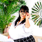 First pic of Mr Longwood has the big black cock to please cockhungry mature Lou BBW - Mature.nl