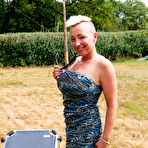 First pic of Mandy Mystery is a German kinky MILF that loves to masturbate in public - Mature.nl