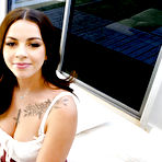 First pic of NetGirl.com - New Look Same Ethusiasm