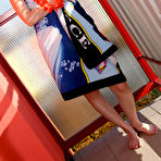 First pic of CamVivian Solo Girl | Catching some sun in a lei