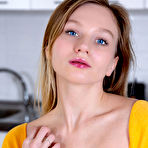 First pic of Busty Annie Anne in Shorts