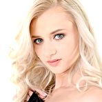 Second pic of Blonde model Nika N fingers her bald cunt after going nude - Nude Women Pics