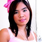 First pic of Young Asian girl in pink lingerie flashing her boobies and her tight pussy