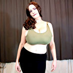 First pic of Cleo Big Boobs Workout