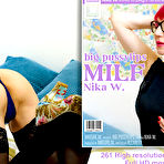 Fourth pic of MILF Nika W. with her saggy tits loves to play with her pussy and big pussylips - Mature.nl