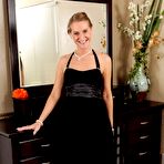 First pic of All Over 30 Sara James - NakedPics