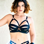 Second pic of LaSirena69 Shows off her Curvy Body